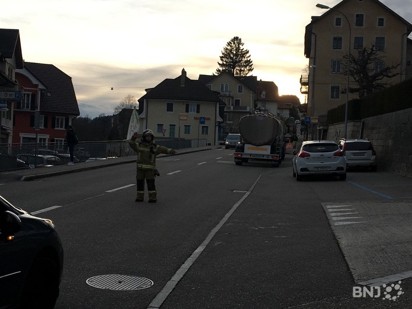 La Grand-Rue a été en partie fermée à la circulation et une déviation a été mise en place