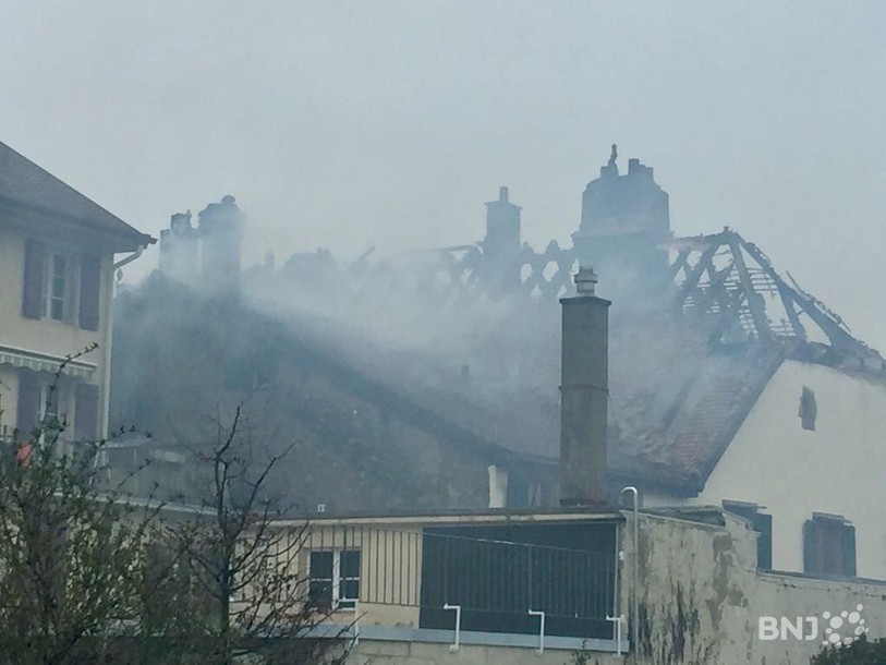 L'inencdie se serait déclaré dans les combles.