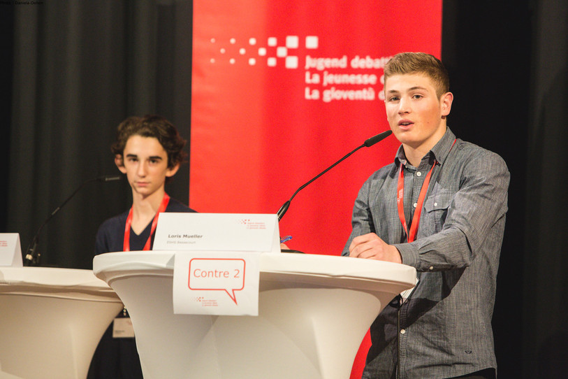 Loris Mueller de Bassecourt, champion de Suisse de « La jeunesse débat » dans la catégorie I.
