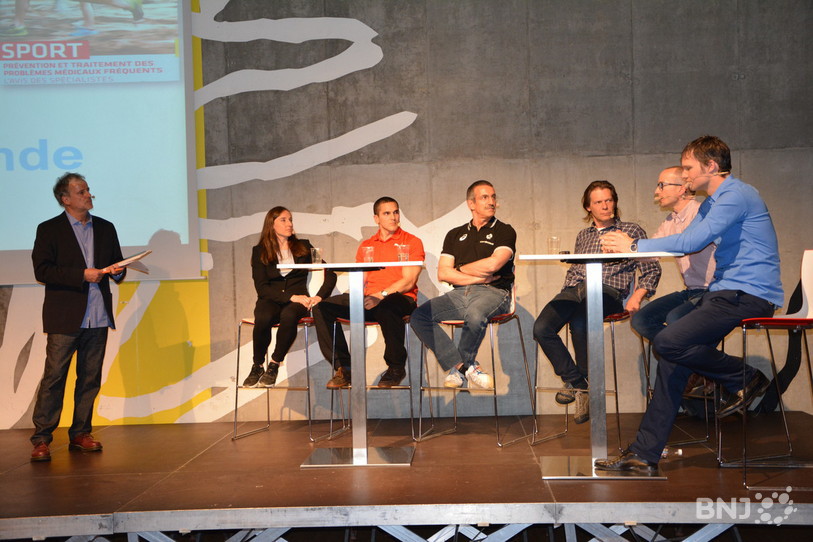 Les invités participants à la conférence
