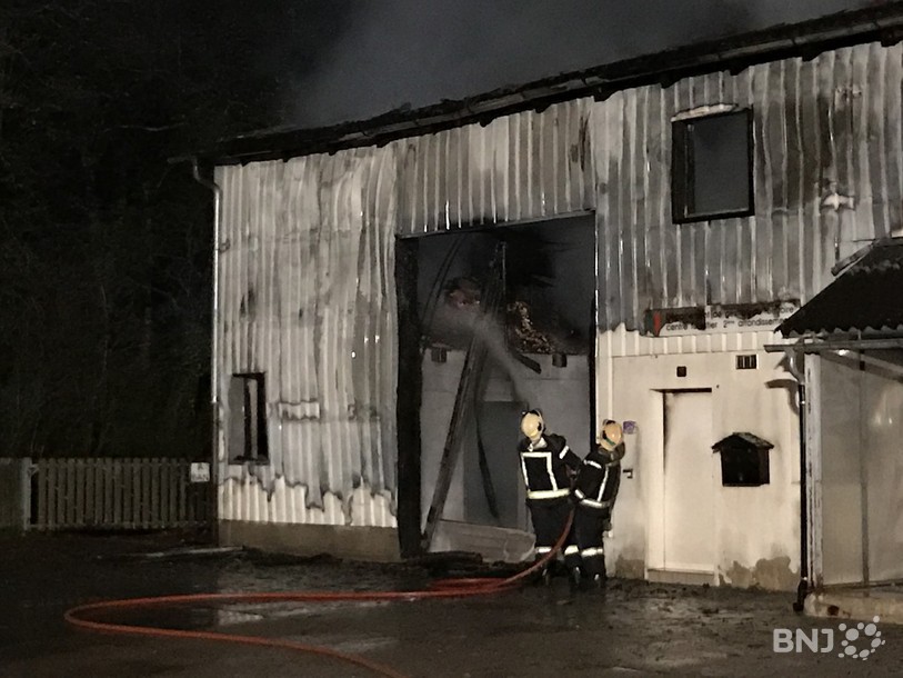 Le feu s'est déclaré dans la partie sud du bâtiment.