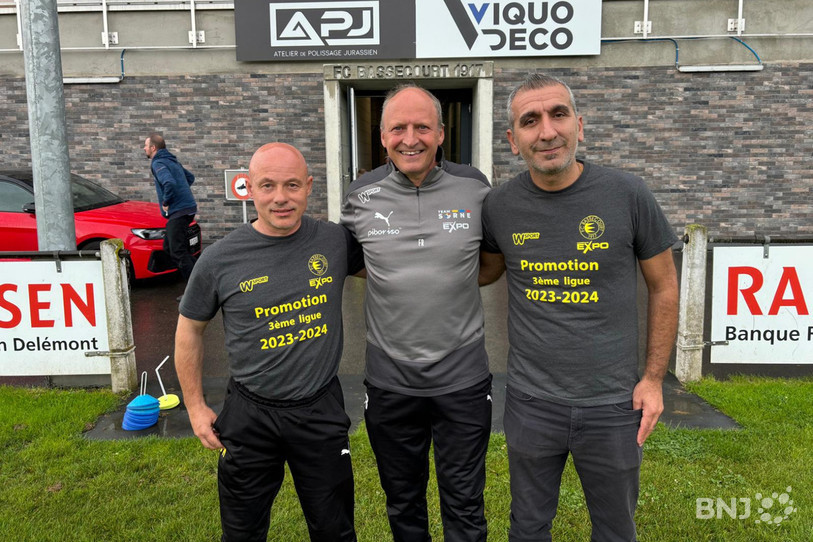 De gauche à droite : Daniel Montavon (entraîneur), Fabrice Ribeaud, (responsable sportif Team Sorne), Sinan Bakir (entraîneur).