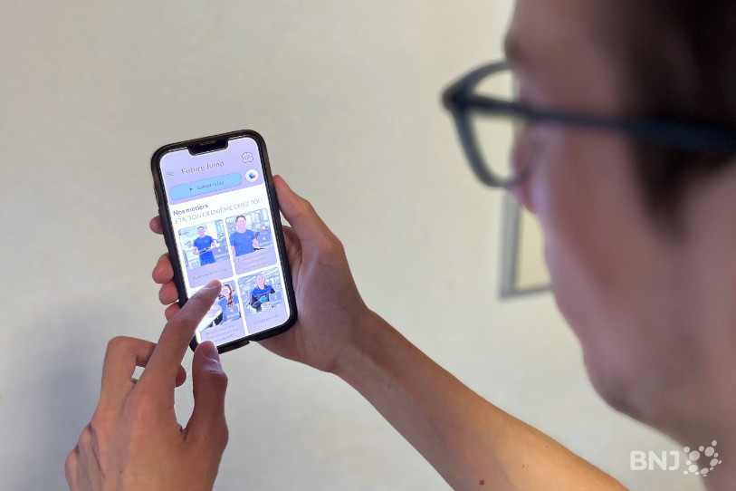 La manufacture horlogère ETA a lancé l'application « Future Jump » pour informer sur les possibilités d'apprentissage au sein de la société.