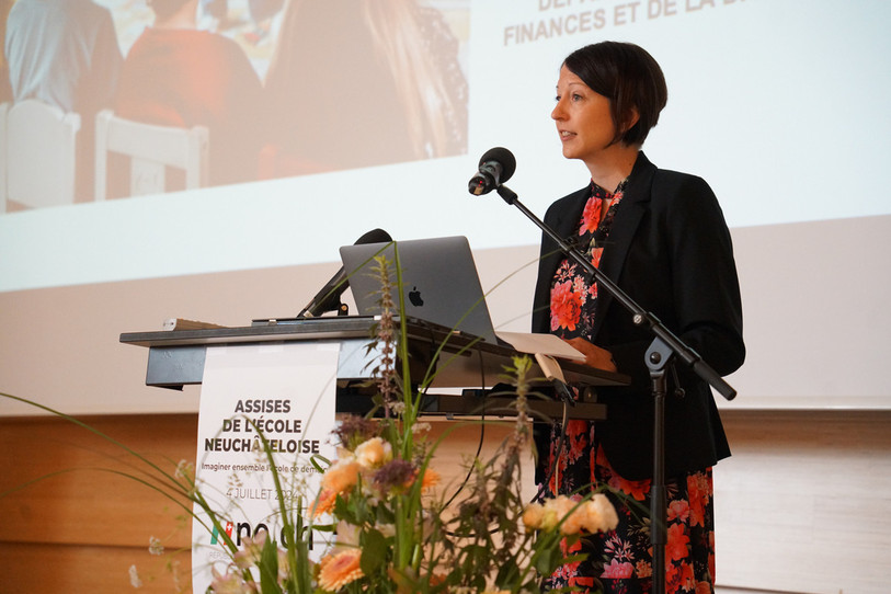Crystel Graf utilise régulièrement l'IA lors de la rédaction de ses discours. Un outil qu'elle décrit comme intéressant et amené à se généraliser. (Photo d'archives : Chancellerie d'Etat)