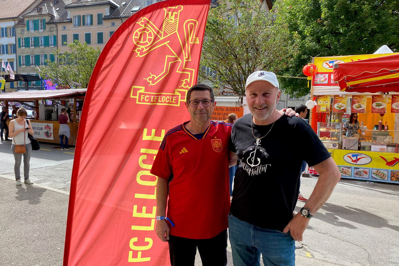 Victor Ledermann (président du FC Le Locle) et Jacky Epitaux (expert et président d’honneur) ce vendredi dans « Sur la route de l’Euro », en direct des Promos du Locle.