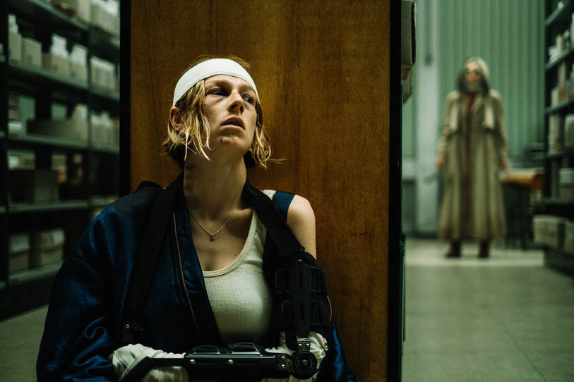 Très attendu et distingué lors du festival, le film «Cuckoo» de Tilman Singer raconte l’histoire de Gretchen (Hunter Schafer), obligée de suivre son père et sa nouvelle famille dans les alpes bavaroises. (Crédits photo : NIFFF/CUCKOO)