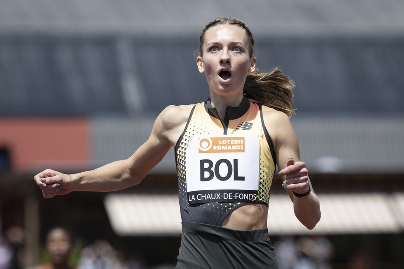 Femke Bol ébahie au moment de découvrir son chrono stratosphérique. (Photo : Keystone/Anthony Anex).