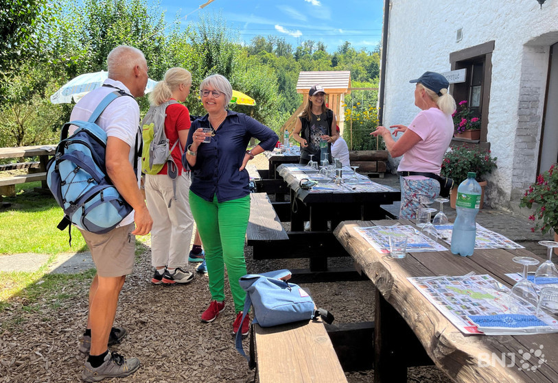 La randonnée s'est terminée par un brunch à la Bergerie de Mormont.