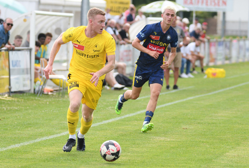 Noël Allemann a marqué un but décisif pour le FC Bassecourt en match amical contre La Chaux-de-Fonds. (Photo: Georges Henz)