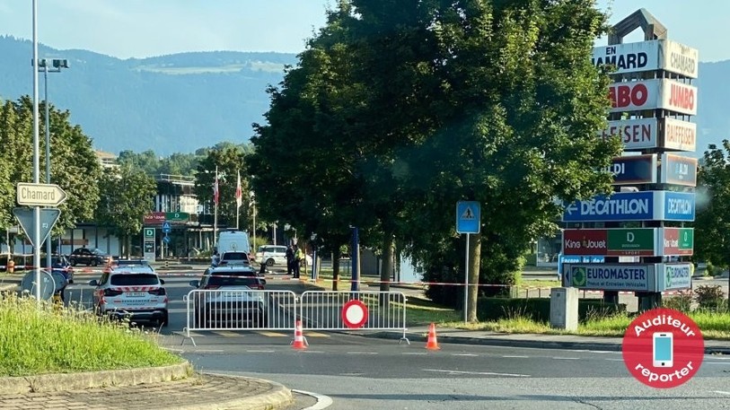 La police était encore sur place en début de matinée. 