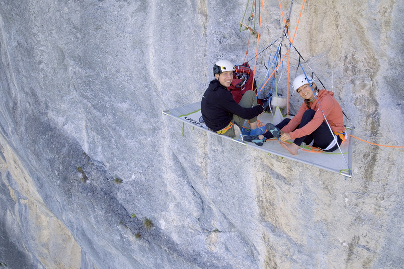Katherine Choong et son compagnon Jim Zimmermann tentent d'enchaîner la paroi Fly à Lauterbrunnen. (Photo : FIFAD, DR.)