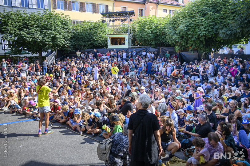 Performances, Plage des 6 pompes