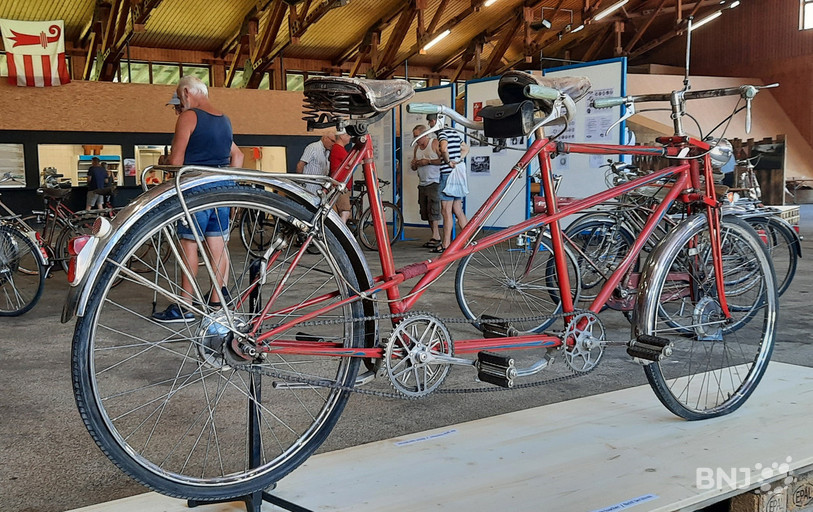 Pièce très rare, un tandem de la marque Stella est exposé à Bassecourt.