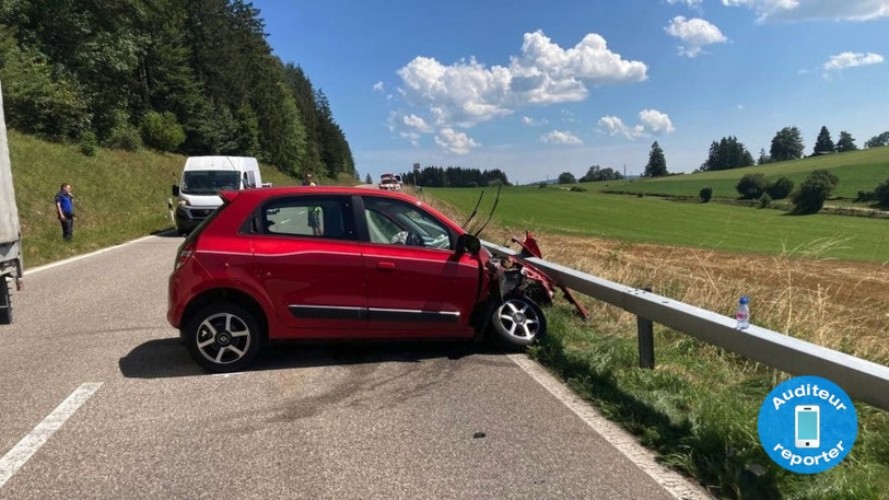 Une personne a été blessée dans cet accident mardi. (Photo : auditeur reporter).