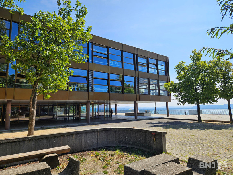 Le Crêt-du-Chêne à la Coudre et l'un des deux collèges de la ville de Neuchâtel à proposer le système pionnier de l'école à journée continue.