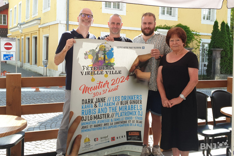 Le comité d'organisation de la fête de la vieille ville de Moutier s'est allié à la ludothèque et au SeJAC. De gauche à droite : Christian Vaquin (président du comité), Patrick Muster (membre du comité et restaurateur), Liam Mc Gillivray (membre du comité en charge de la programmation musicale) et Marie-Claire Schori (membre de la ludothèque).
