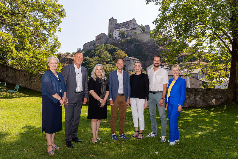 Les sept conseillères et conseillers d'Etat romands se sont réunis à Sion lors de la 2e rencontre de la Conférence romande des bureaux de l'Egalité. (Photo : Egalité.ch)