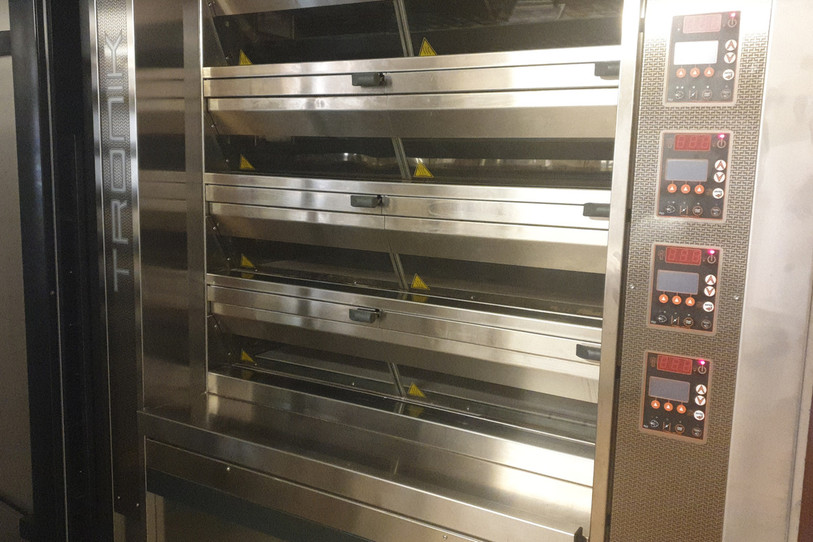 Un nouveau four a été installé dans la boulangerie en vue de l’ouverture ce lundi.