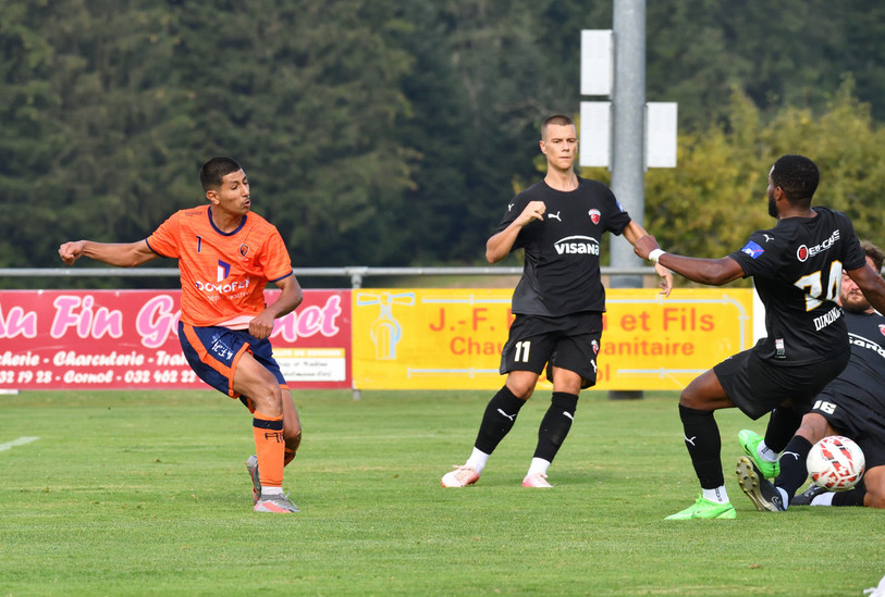 Naoufel El Mouzili s'est offert un doublé en fin de match pour assurer la victoire du FC Ajoie-Monterri. (Photo : archives Georges Henz)