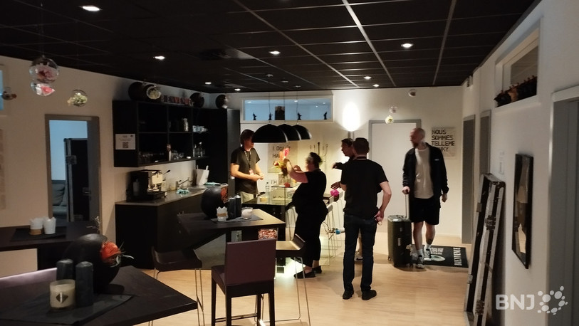 La partie bar des loges principales du Chant du Gros.