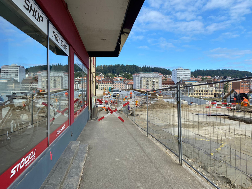 Le magasin Pro Shop est impacté par les travaux du Grand Pont à La Chaux-de-Fonds depuis mars 2023 (photo: Pro Shop).