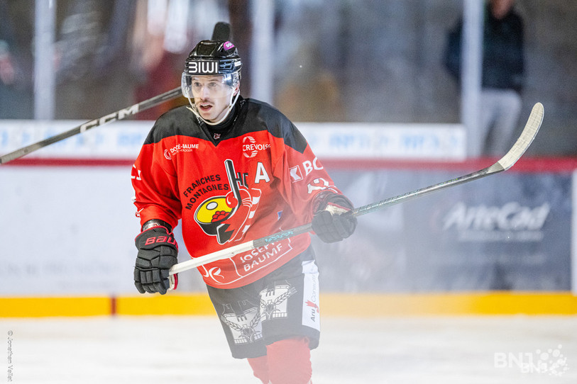 Colin Loeffel a ouvert le score et délivré un assist, pas suffisant pour donner la victoire au HC Franches-Montagnes. (Photo : archives Jonathan Vallat)