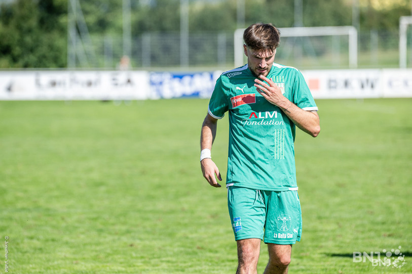 La tête basse pour Dionys Stadelmann et le FC Courtételle. (Photo : archives Jonathan Vallat).