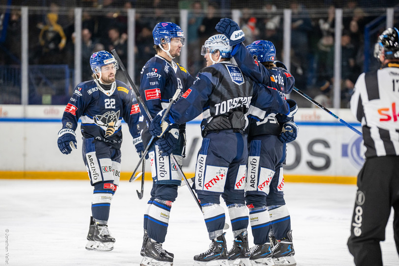 Le HCC a vaincu, mercredi, le HC Franches-Montagnes, pensionnaire de MyHockey League, et accède aux demi-finales. (Photo : Jonathan Vallat)