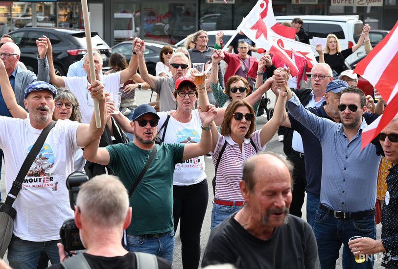 Les critiques sur l'accueil de Moutier dans le canton du Jura ont été reléguées au second plan dimanche, estime notre journaliste Raphaël Chalverat. (Photo : Georges Henz).