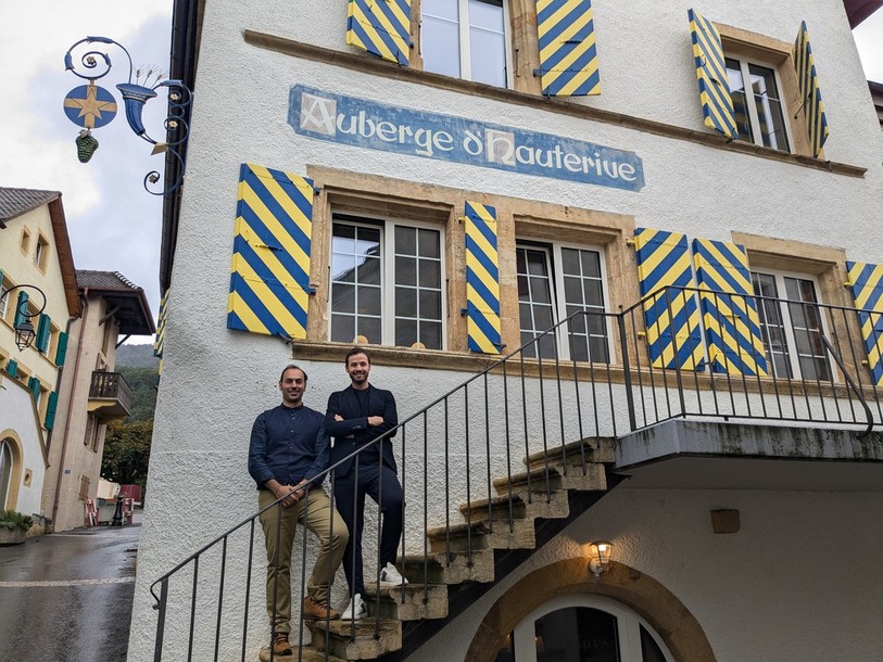 Roberto Paone (à gauche) et Gerardo Metta se sont associés pour reprendre l’Auberge d’Hauterive. 
