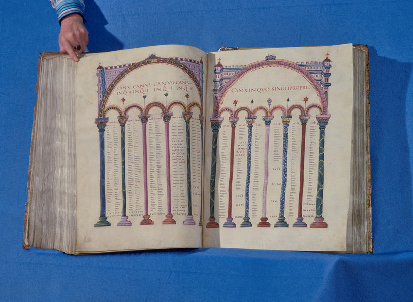 Document unique et exceptionnel, la Bible de Moutier-Grandval sera exposée au Musée jurassien d'art et d'histoire en 2025. (Photo : MJAH / Fonds Enard).