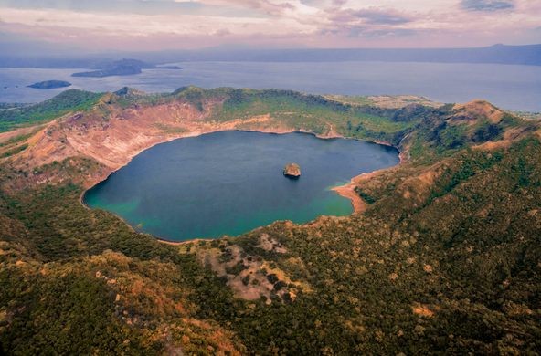 Le Vulcan point aux Philippines. (Photo : Atlas Obscura) 