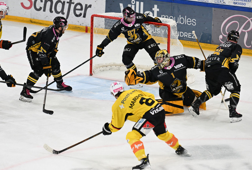 Le HC Ajoie a souvent été mis sous pression par Berne. (Photo: George Henz)