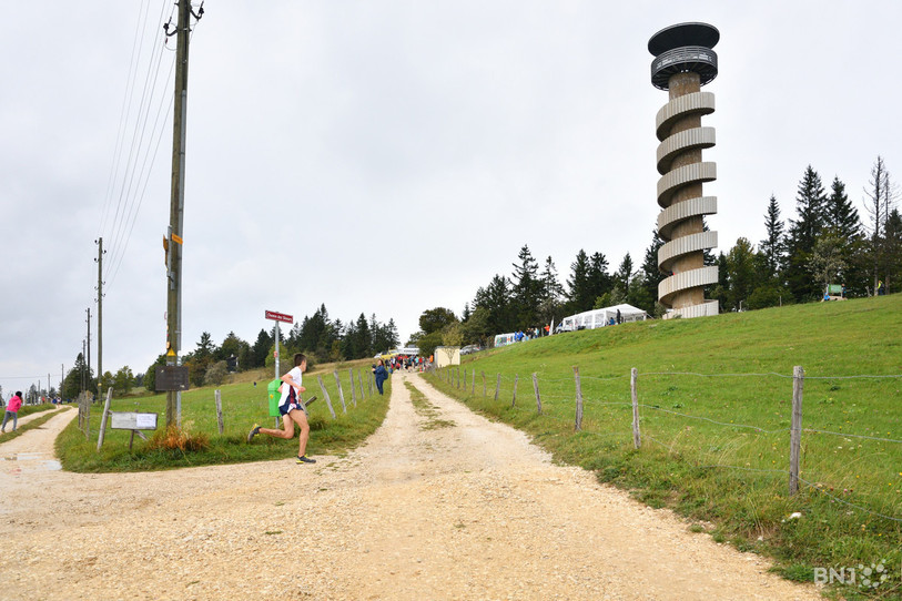 Le passage devant la Tour de Moron... tout un symbole de cette épreuve qui va donc disparaître du calendrier. (Photo : archives)