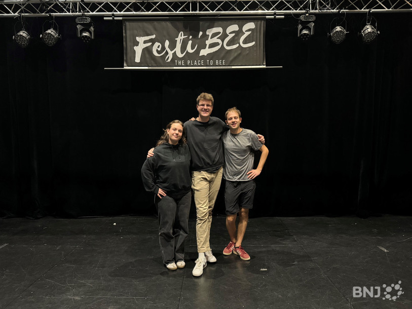 Le comité d'organisation du festival au moment des préparatifs (de gauche à droite : Loyse Lachat, Kelyan Wuthier et Noé Steiner).