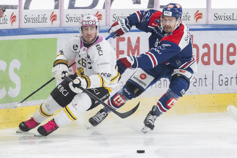 Le HC Ajoie de Kevin Fey a fait preuve d'un sacré caractère pour ramener un point de son déplacement à Zurich (photo : KEYSTONE/Ennio Leanza).