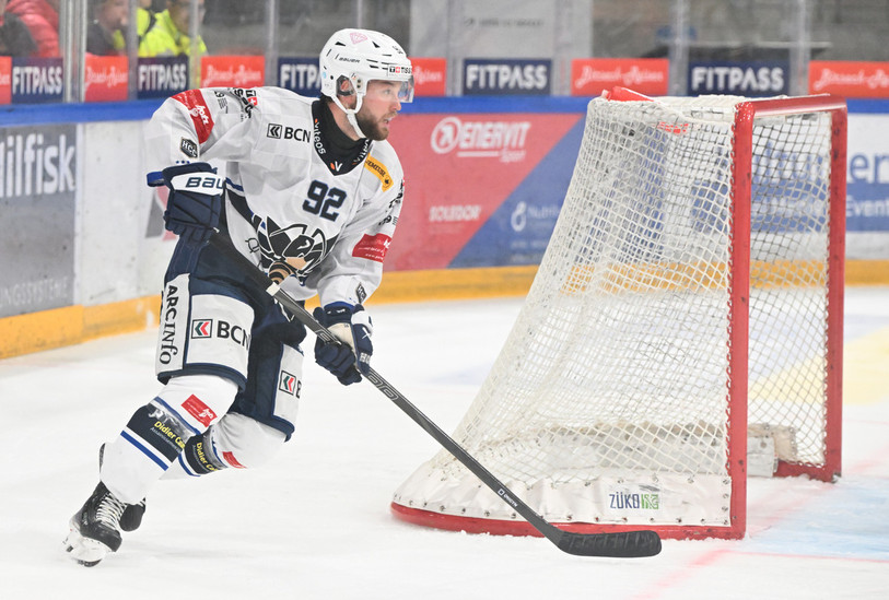 Gilian Kohler et ses coéquipiers du HC La Chaux-de-Fonds enchaînent les succès en ce moment. (photo : Georges Henz). 