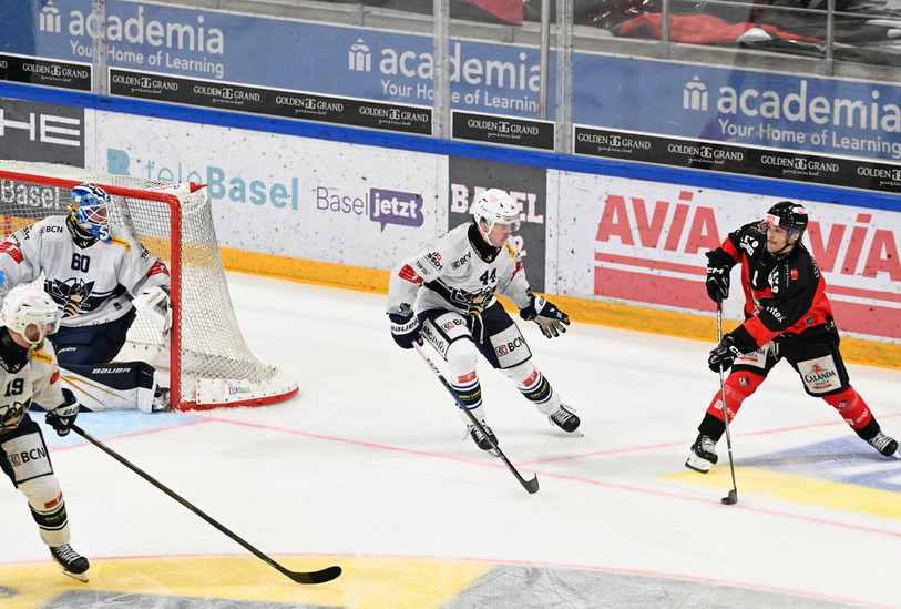 Le HCC a été vaincu sur le fil lundi soir à la St-Jakob Arena par Bâle. (photo archives : Georges Henz).