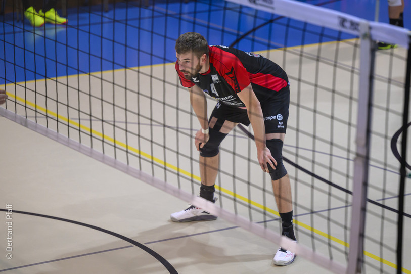 Colombier Volley n'a rien pu faire samedi soir face à Chênois Genève. (Photo : Bertrand Pfaff)