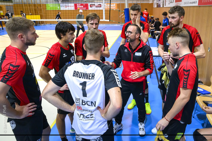 Colombier Volley n'a rien pu faire face à la puissance d'Amriswil. (Photo : Bertrand Pfaff)