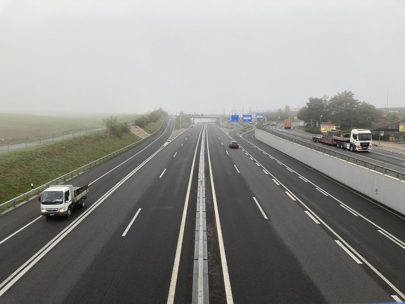 Le trafic sur l'autoroute A5 est notamment responsable de concentrations de particules fines à Wavre, selon les mesures réalisées. 