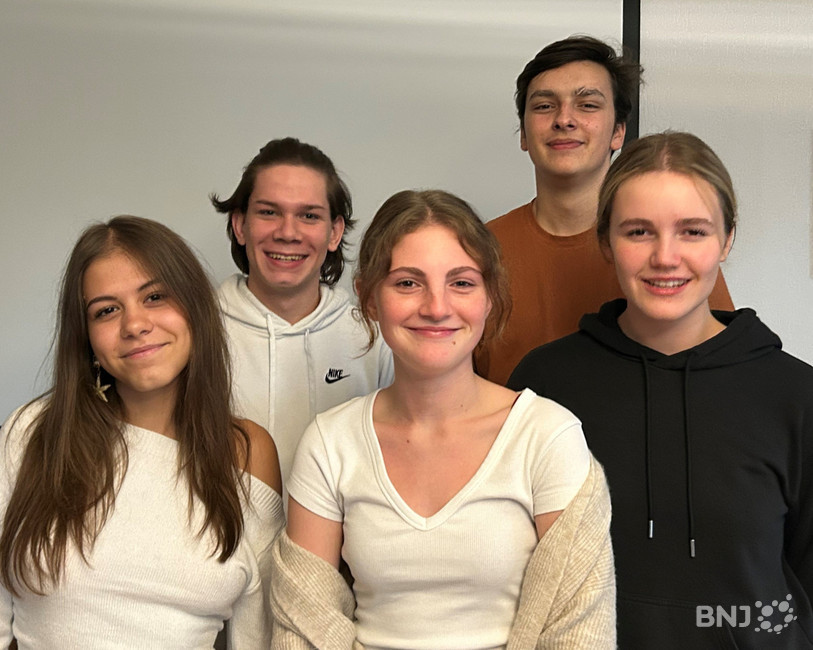 Un groupe d’étudiants de l’École de culture générale a monté une pièce de théâtre intitulée «  Les Abîmés  ».
