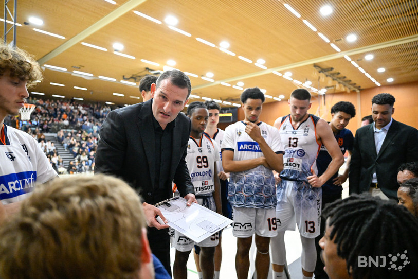 Mitar Trivunovic et Union Neuchâtel n'ont pas réussi à surprendre Fribourg samedi soir. (Photo : Bertrand Pfaff)