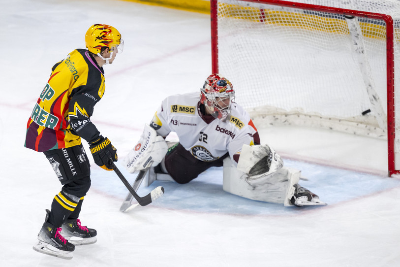 Jerry Turkulainen a remporté deux face-à-face samedi soir, dont un pénalty. Mais le doublé du Finlandais n’a pas suffi pour offrir une victoire au HCA. (Photo : KEYSTONE/Georgios Kefalas)