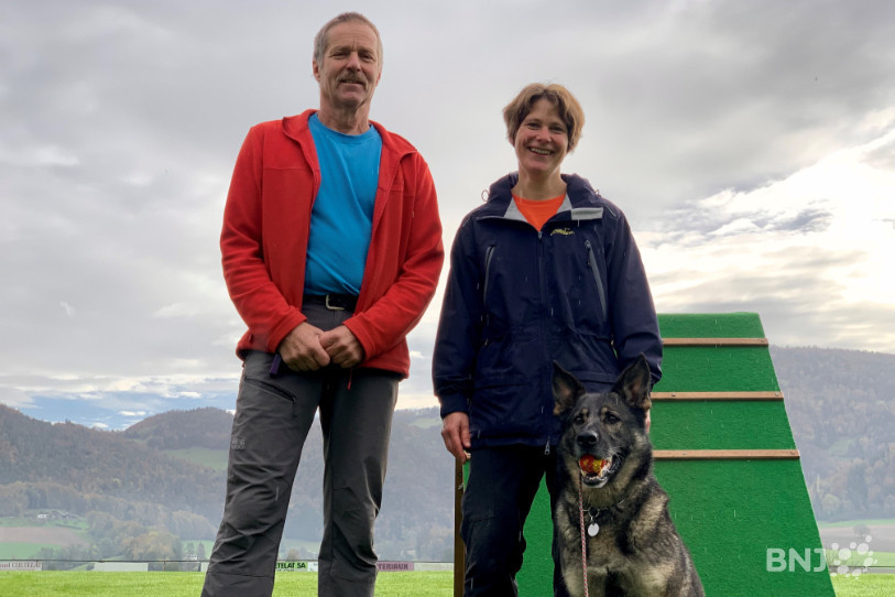 Jean-Guy Schaller, Claudia Bovigny et Chess se préparent pour le championnat de Suisse du Berger allemand.