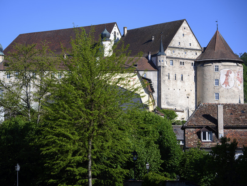 La prison de Porrentruy, aménagée dans le château, offre 18 places de détention (archives).
CREDIT: KEYSTONE/LAURENT GILLIERON