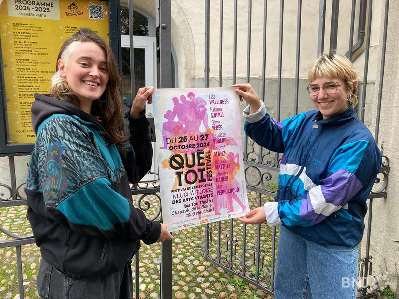 De gauche à droite: Léa Gigon et Aloïse Held, organisatrices du Qué toi festival à Neuchâtel. 