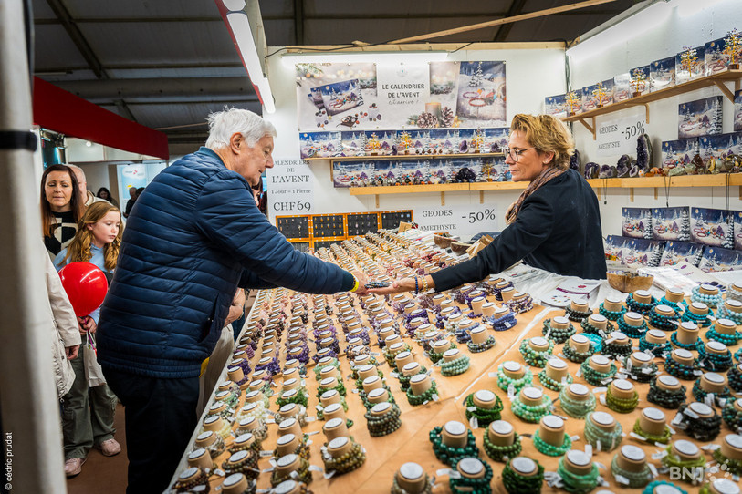 La Foire du Jura a attiré un certain nombre de visiteurs à la Halle des expositions de Delémont. (Photo : Cédric Prudat)