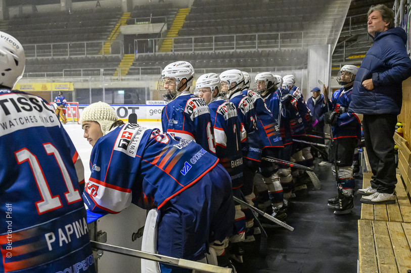 Le HC Université Neuchâtel devra impérativement s'imposer samedi soir pour poursuivre l'aventure cette saison. (Photo: Bertrand Pfaff)