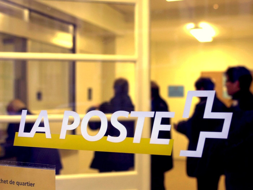 Après le Val-de-Ruz, Boudry fait savoir son mécontentement après l'annonce de La Poste. (Photo : Keystone/Martial Trezzini)